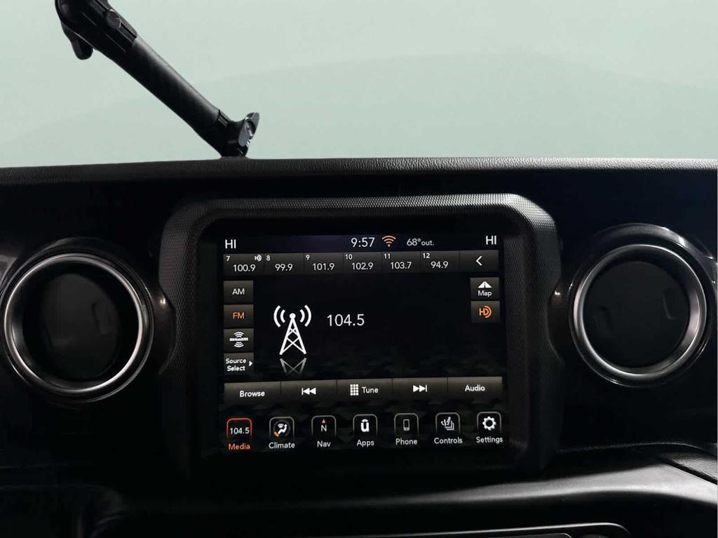 used 2021 Jeep Wrangler Unlimited car, priced at $27,117