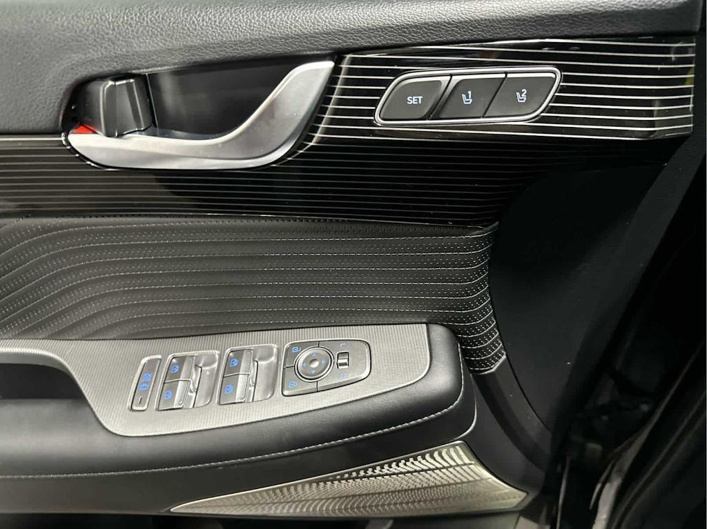 used 2025 Hyundai Palisade car, priced at $44,669