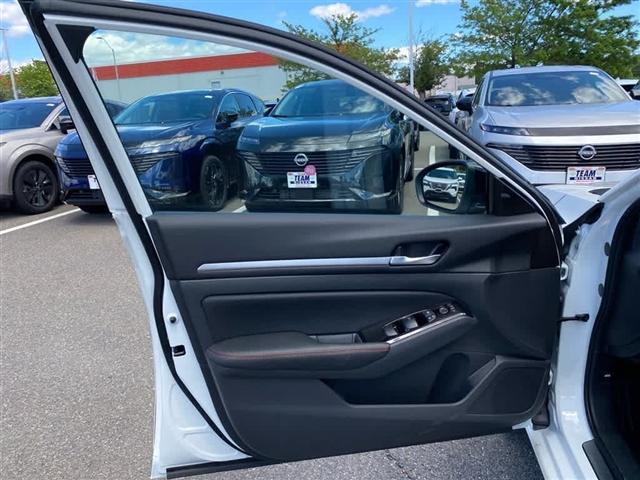 new 2025 Nissan Altima car, priced at $29,732