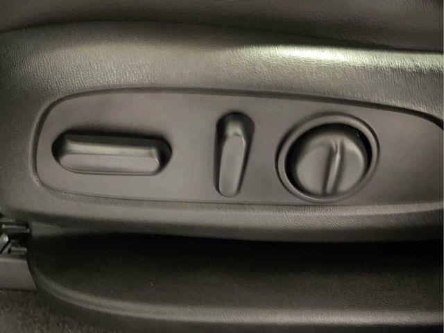 used 2019 Chevrolet Traverse car, priced at $25,297