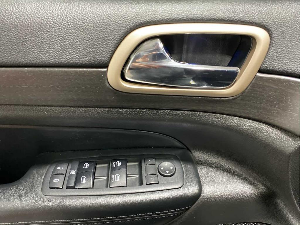 used 2017 Jeep Grand Cherokee car, priced at $14,875