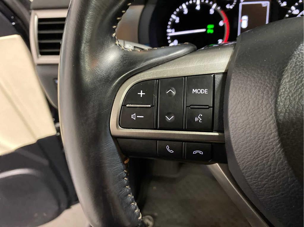 used 2023 Lexus GX 460 car, priced at $53,889