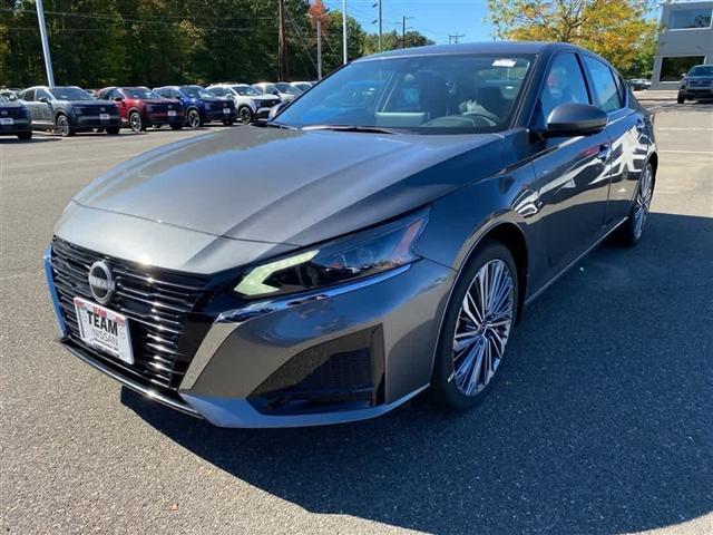new 2025 Nissan Altima car, priced at $33,602