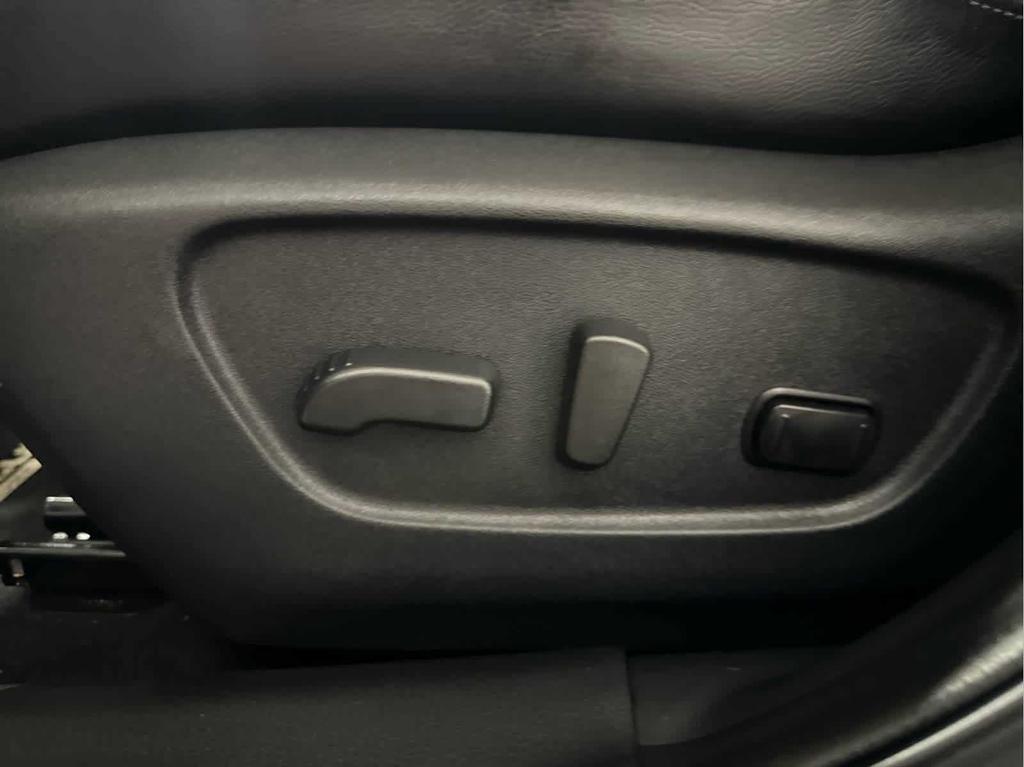 used 2022 Nissan Rogue Sport car, priced at $21,899