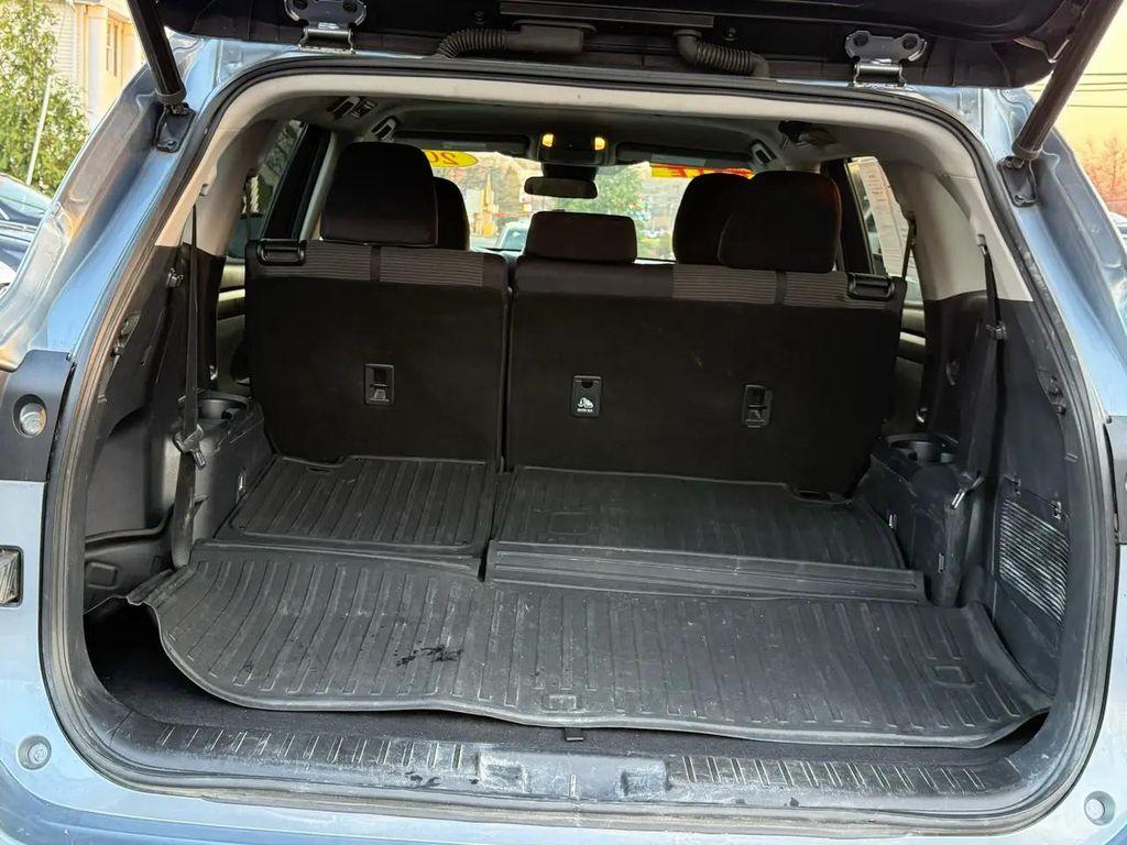 used 2021 Toyota Highlander car, priced at $21,555