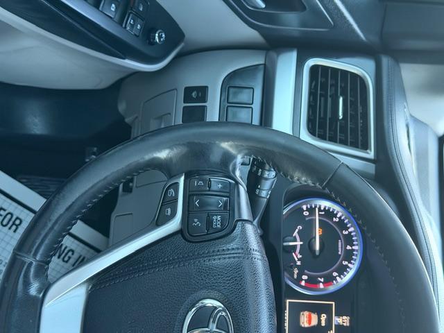 used 2015 Toyota Highlander car, priced at $12,666