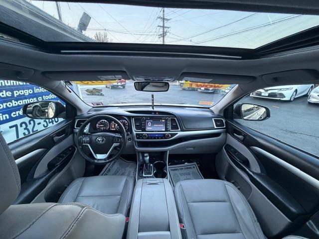 used 2015 Toyota Highlander car, priced at $12,666