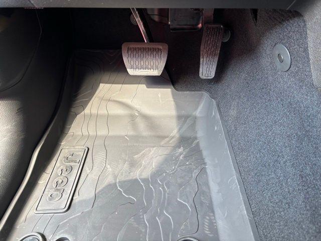 new 2025 Jeep Gladiator car, priced at $52,779