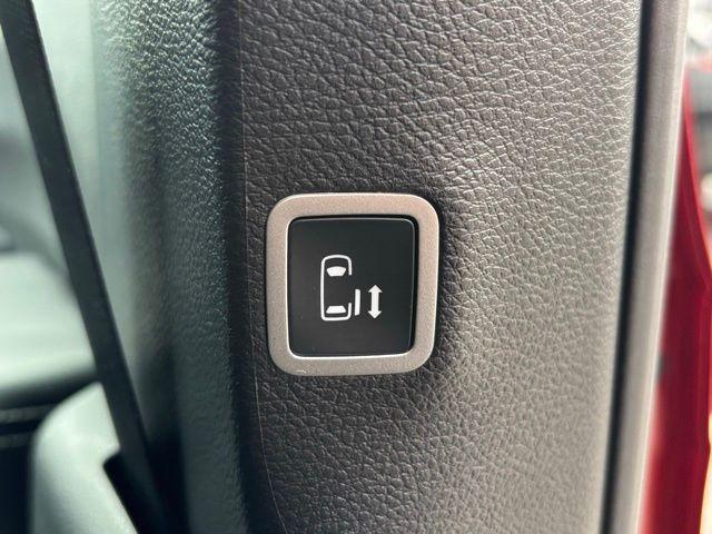 new 2026 Chrysler Pacifica car, priced at $38,834