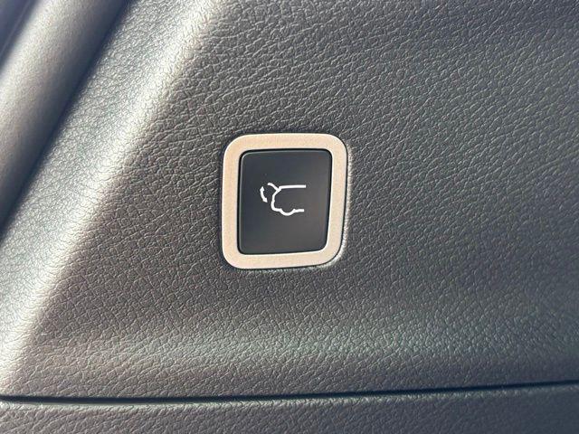 new 2026 Chrysler Pacifica car, priced at $38,834