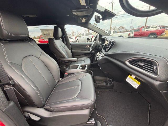 new 2026 Chrysler Pacifica car, priced at $38,834