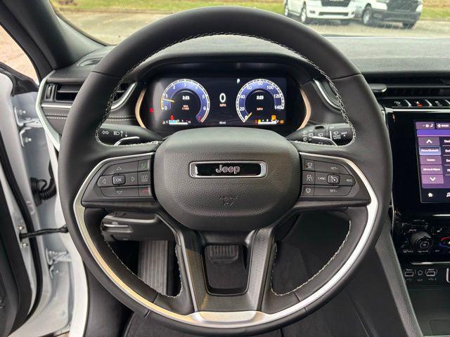 new 2025 Jeep Grand Cherokee car, priced at $38,624