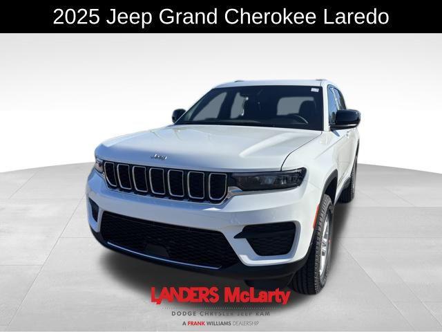 new 2025 Jeep Grand Cherokee car, priced at $32,880
