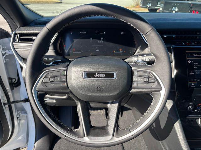 new 2025 Jeep Grand Cherokee car, priced at $32,880