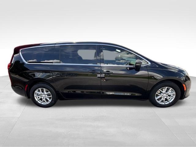 new 2025 Chrysler Voyager car, priced at $33,684