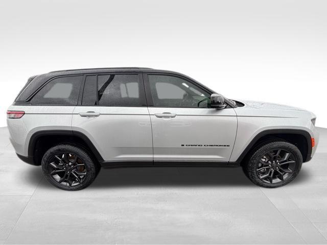 new 2025 Jeep Grand Cherokee car, priced at $41,184