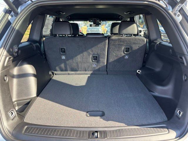 new 2025 Jeep Grand Cherokee car, priced at $32,824