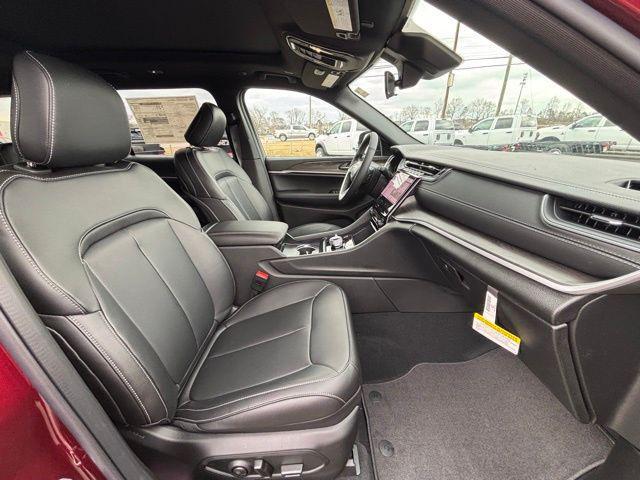 new 2025 Jeep Grand Cherokee L car, priced at $47,330