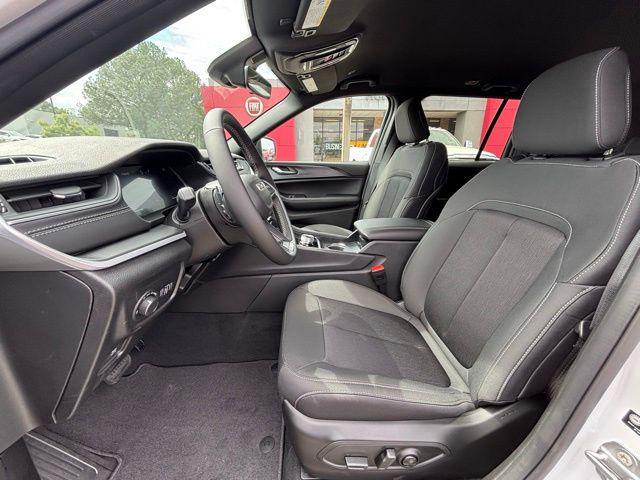 new 2026 Jeep Grand Cherokee car, priced at $30,059