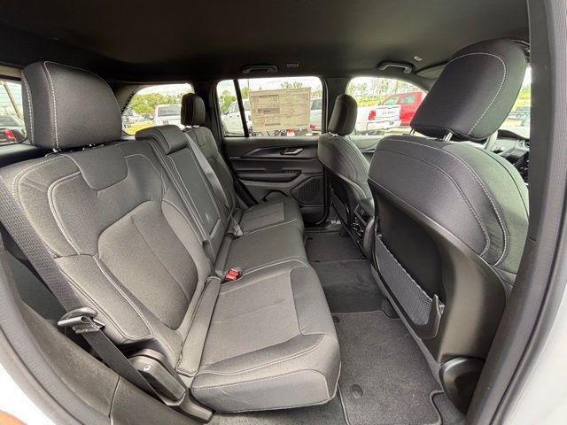 new 2026 Jeep Grand Cherokee car, priced at $30,059