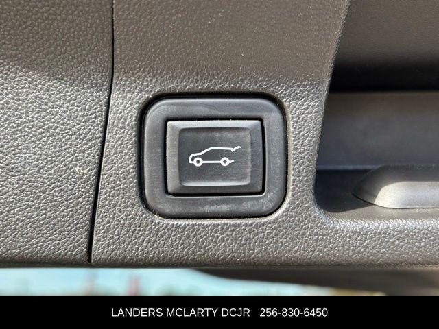 used 2022 GMC Acadia car, priced at $23,972