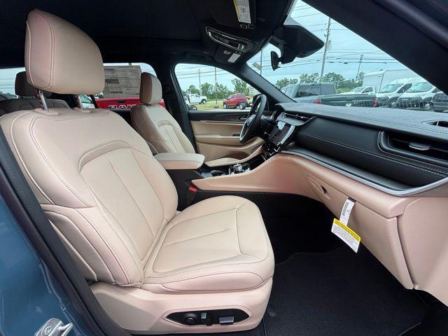 new 2026 Jeep Grand Cherokee L car, priced at $46,304