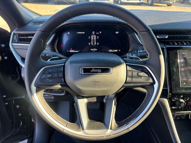 new 2025 Jeep Grand Cherokee car, priced at $38,080