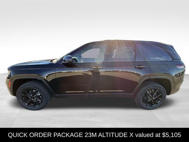 new 2025 Jeep Grand Cherokee car, priced at $38,080