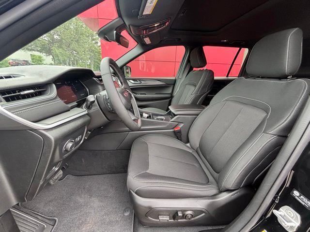 new 2026 Jeep Grand Cherokee car, priced at $35,749