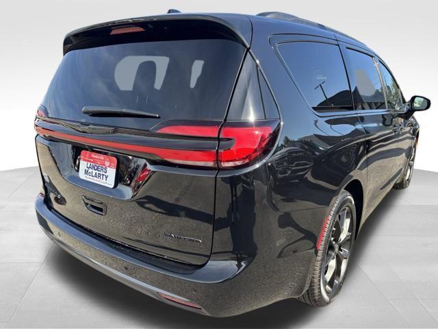 new 2026 Chrysler Pacifica car, priced at $43,745