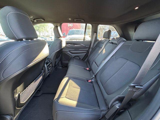 new 2025 Jeep Grand Cherokee car, priced at $33,270