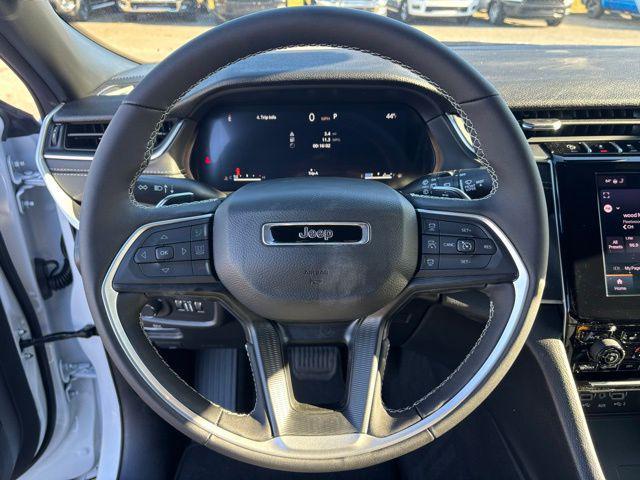 new 2025 Jeep Grand Cherokee car, priced at $32,675