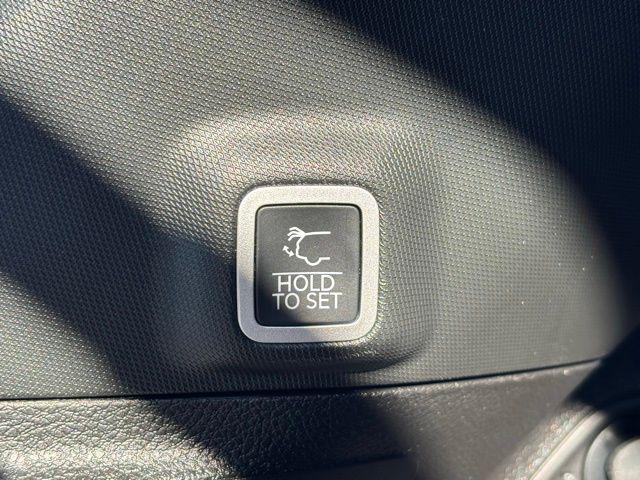 new 2025 Jeep Grand Cherokee car, priced at $32,675