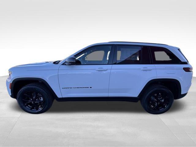 new 2025 Jeep Grand Cherokee car, priced at $43,735