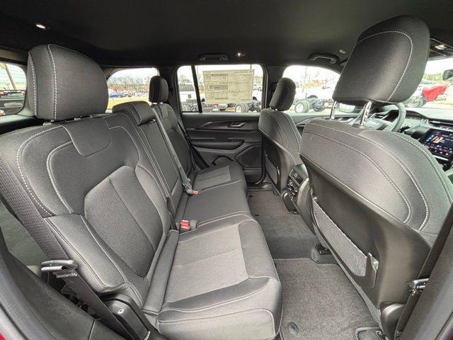 new 2025 Jeep Grand Cherokee car, priced at $35,270