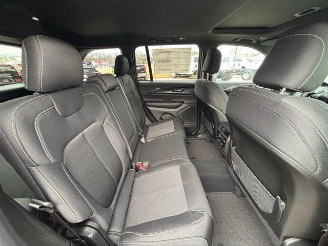 new 2025 Jeep Grand Cherokee car, priced at $34,720