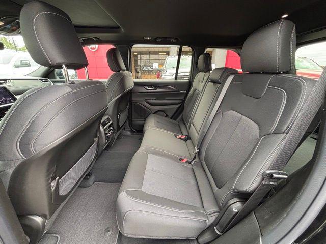 new 2025 Jeep Grand Cherokee car, priced at $34,720