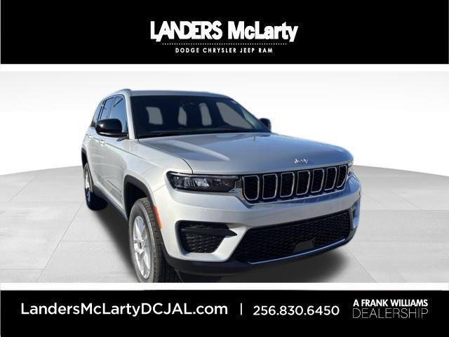 new 2025 Jeep Grand Cherokee car, priced at $34,725