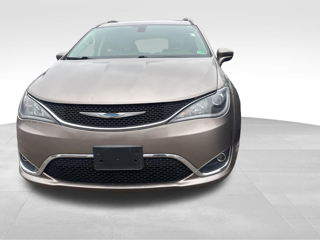 used 2018 Chrysler Pacifica car, priced at $10,494