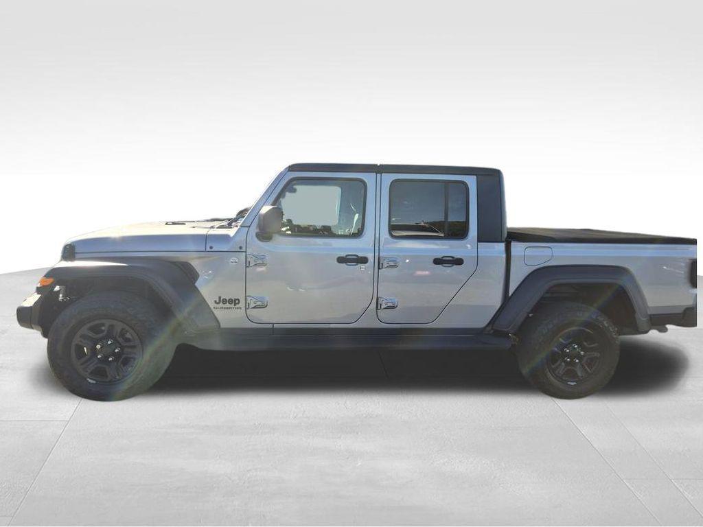 used 2021 Jeep Gladiator car, priced at $28,495