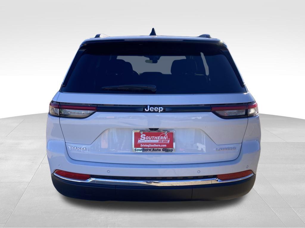 new 2025 Jeep Grand Cherokee car, priced at $38,275