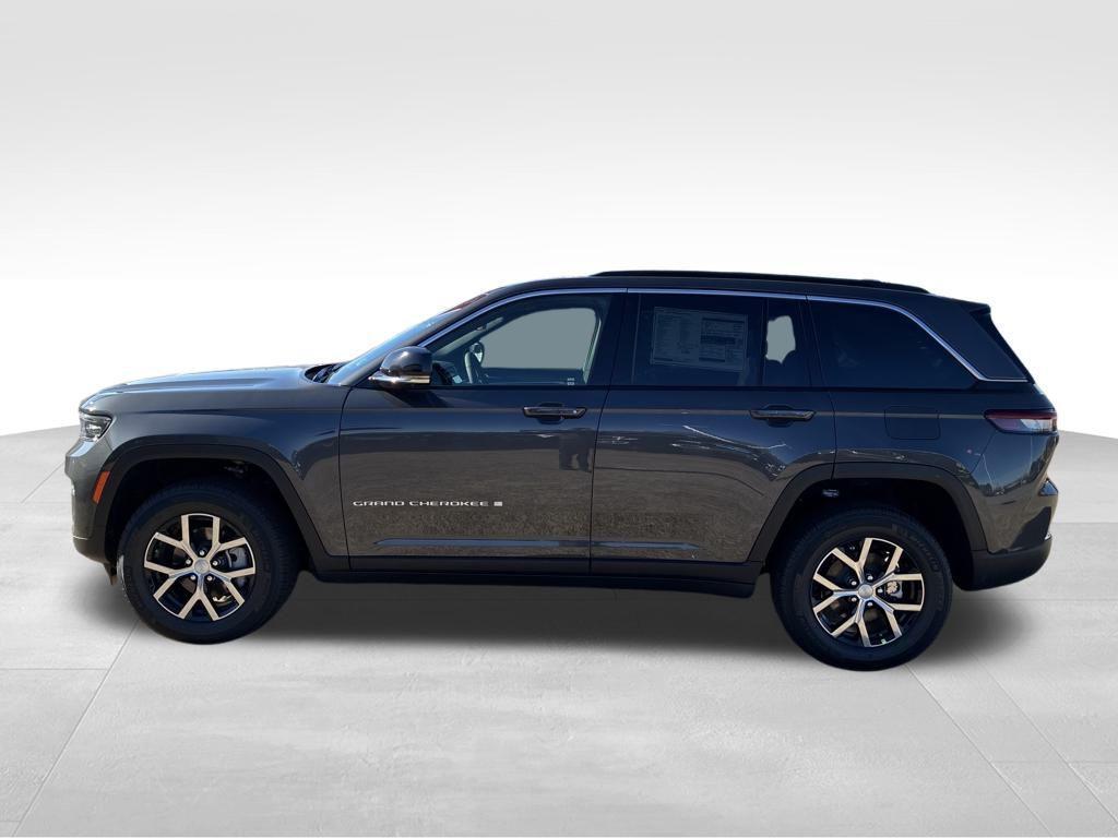 new 2025 Jeep Grand Cherokee car, priced at $46,405