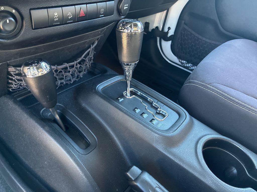 used 2013 Jeep Wrangler Unlimited car, priced at $13,500