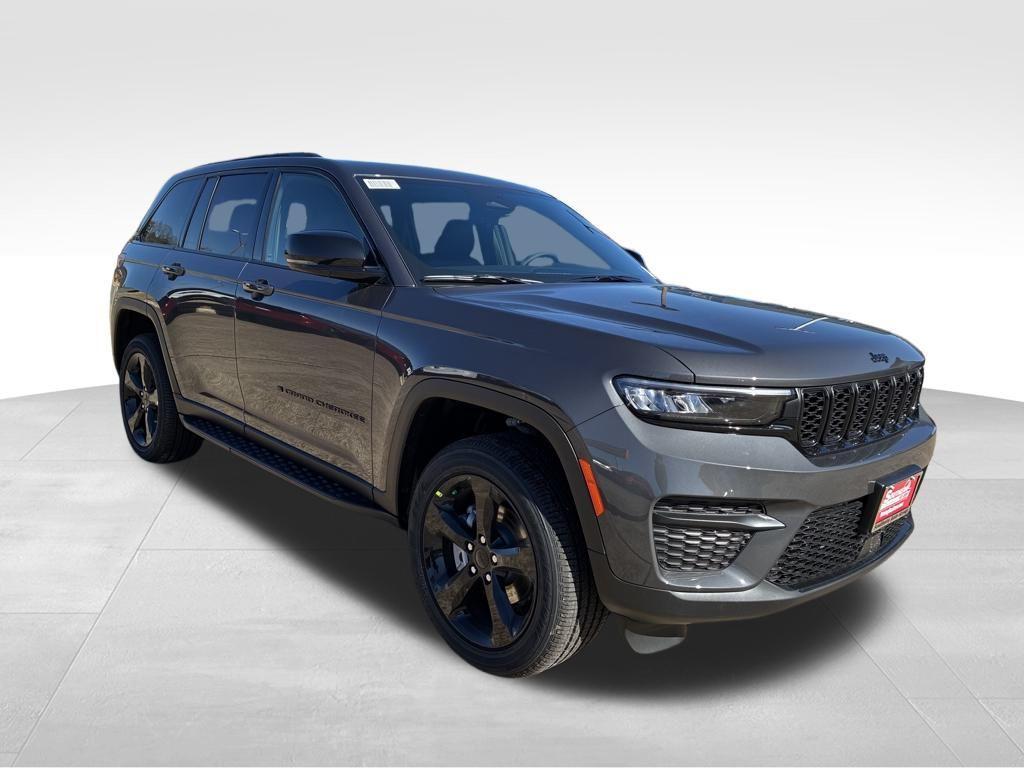 new 2025 Jeep Grand Cherokee car, priced at $43,536