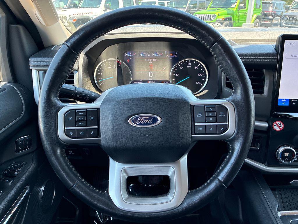 used 2024 Ford Expedition car, priced at $41,550