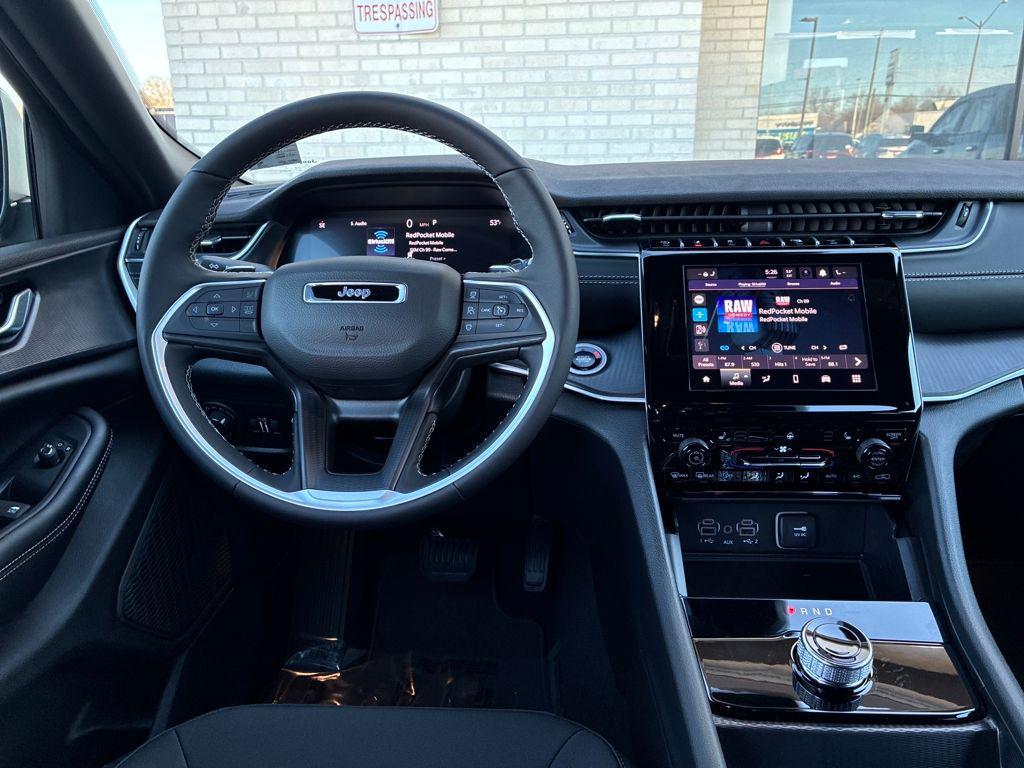 new 2025 Jeep Grand Cherokee car, priced at $38,828