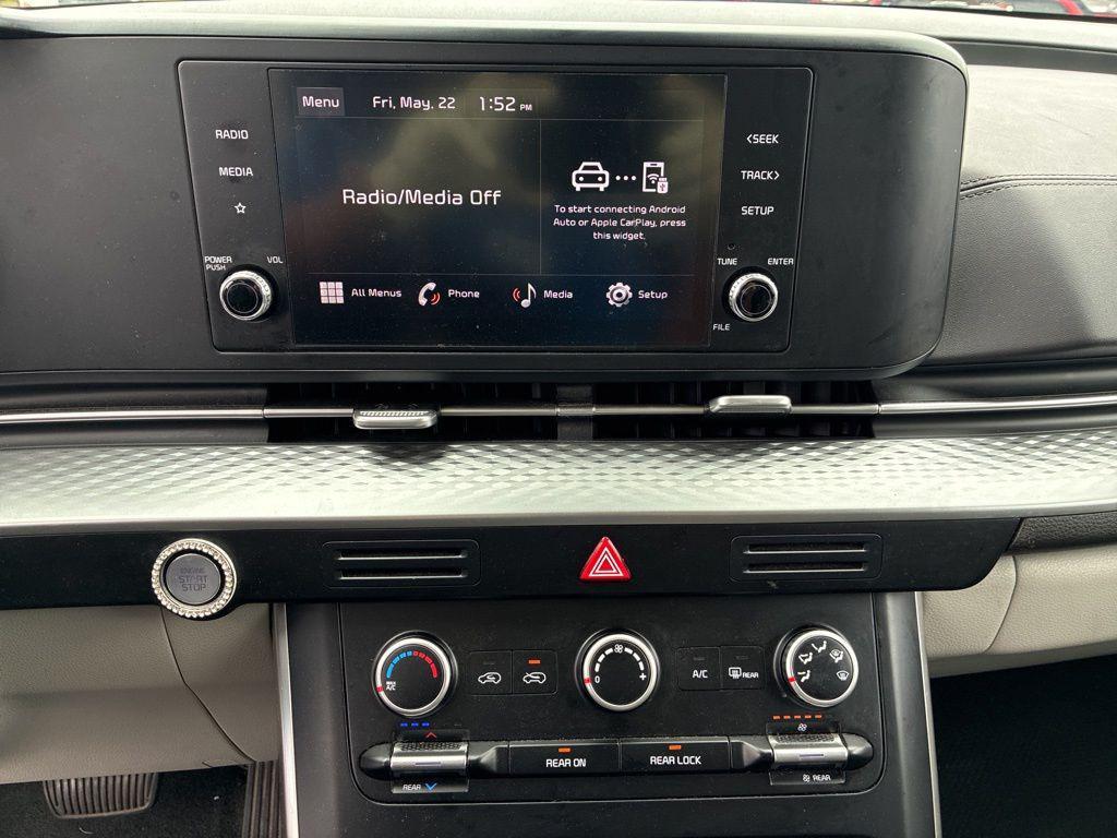 used 2024 Kia Carnival car, priced at $28,925
