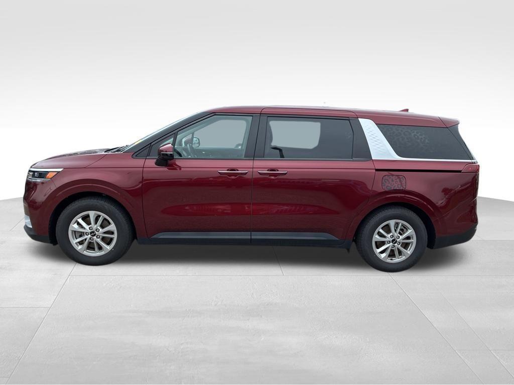 used 2024 Kia Carnival car, priced at $28,925