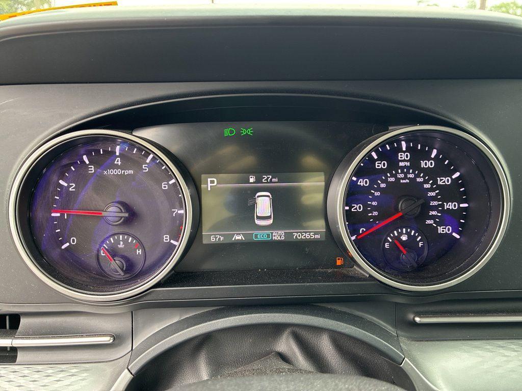 used 2024 Kia Carnival car, priced at $28,925