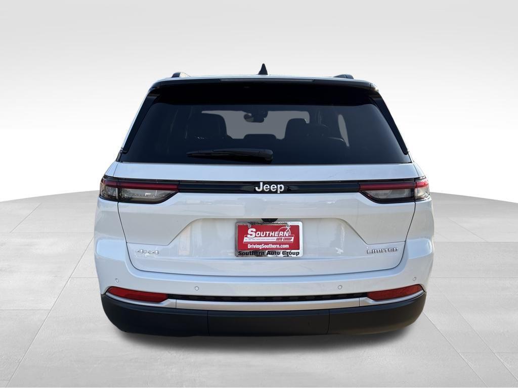 new 2026 Jeep Grand Cherokee car, priced at $44,547